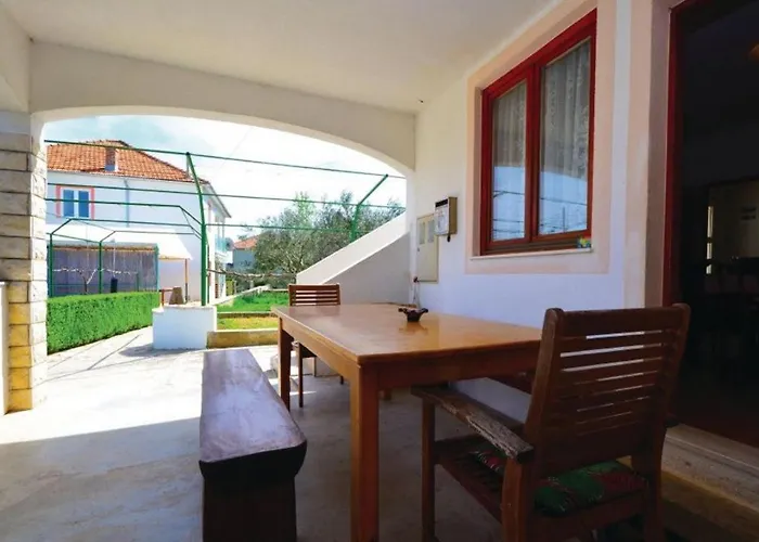 بيت للعطل House With A Parking Space Kraj, Pasman - 8258