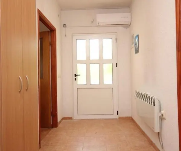 بيت للعطل House With A Parking Space Kraj, Pasman - 8258